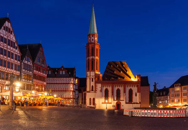 Historic old town of Frankfurt at night — Stock Photo, Image