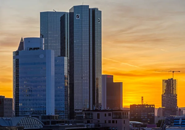Sunset in the city of Frankfurt — ストック写真