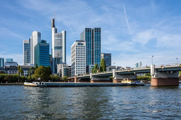 Barge on the Main river in Frankfurt — Stock Photo, Image