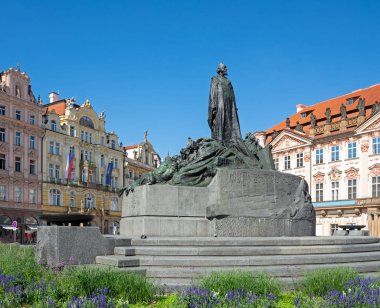 Prag 'da Jan Hus Anıtı