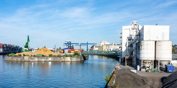 Industrial port in Frankfurt at the Main river — Stock Photo, Image