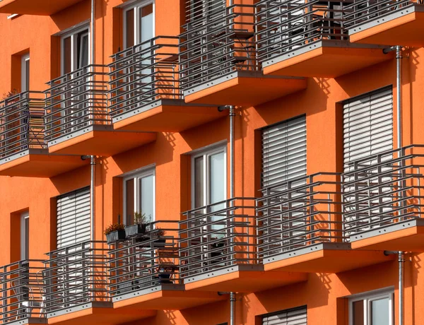 Voorzijde Van Een Modern Flatgebouw Stad — Stockfoto