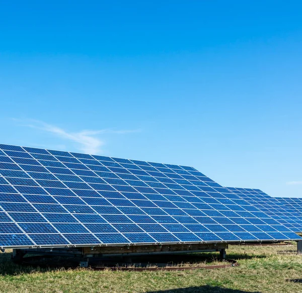 Creazione Energia Innovativa Parco Solare — Foto Stock