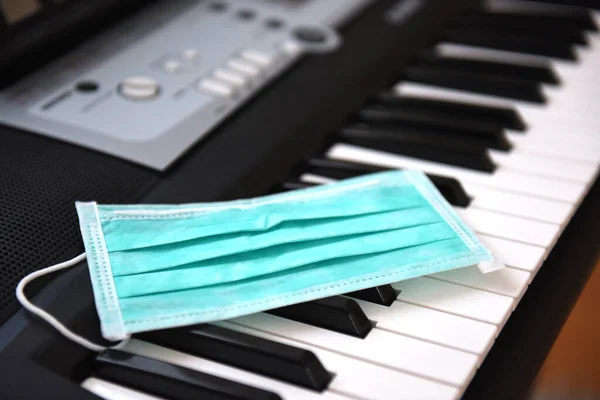 Máscara Cirúrgica Teclado Piano — Fotografia de Stock