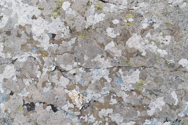 Ein Steinhintergrund Mit Strukturierter Oberfläche Und Lichen Moos Mustermineral Mit — Stockfoto