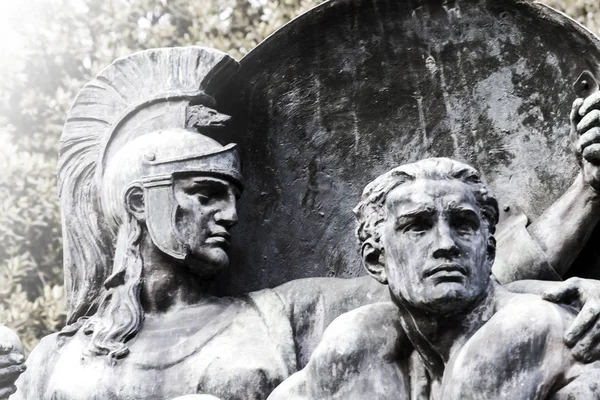 Monument voor de mensen dood voor Italië — Stockfoto