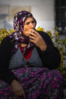 Eski Çingene Kadın Sigara İçilmeyen