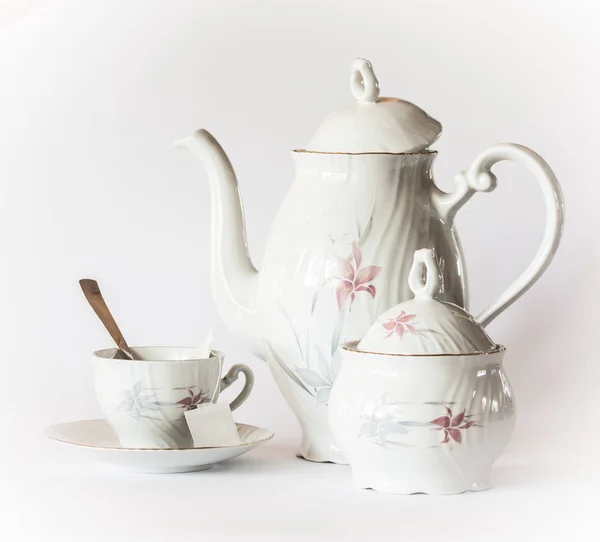 Teekanne und Tasse für schöne Teezeit — Stockfoto
