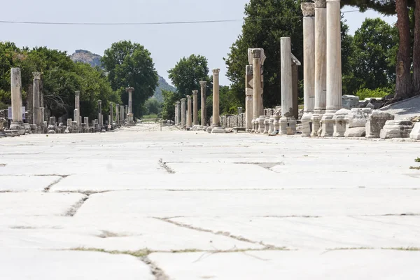 旧式なギリシャの後でローマ、エフェソス (トルコの遺跡) — ストック写真