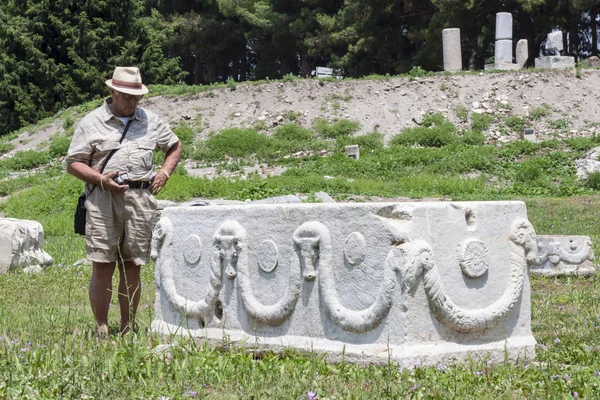 Explorando o sítio arqueológico de Éfeso (Turquia ) — Fotografia de Stock