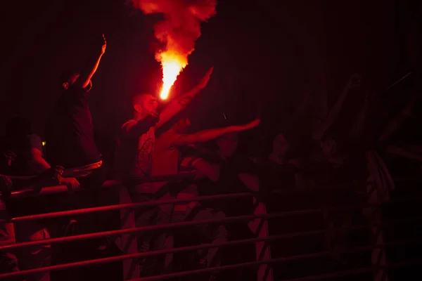 Jungen feiern Jubiläum der Fußballmannschaft von Goztepe — Stockfoto