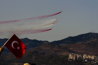 Izmir (Türkiye uçan Türk akrobatik Havacılık filosu)