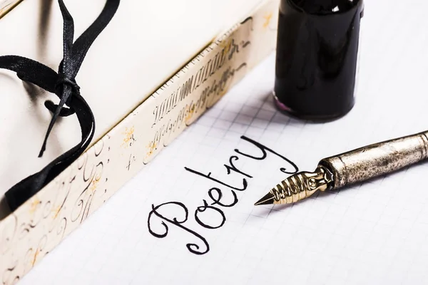 Old Pen Ink Bottle Poetry — Stock Photo, Image