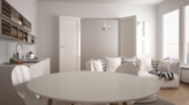 Arka plan dekorasyon, İskandinav modern oturma odası ile mutfak, yemek masası, koltuk ve halı yastıklar, minimalist beyaz mimarisi ile bulanıklık