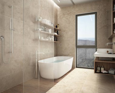 Modern kireçtaşı banyo, küvet ve duş, şişe, büyük panoramik pencere ile raflar