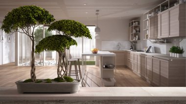 Çakıl ve saksı çiçek bonsai, beyaz çiçekler, minimalist beyaz ve ahşap mutfak, modern iç tasarım, zen temiz mimari konsept fikir üzerinde Vintage ahşap masa raf
