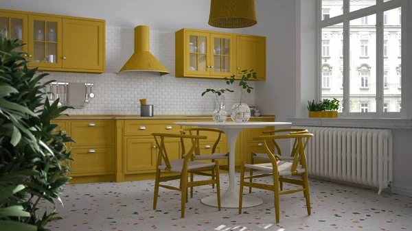 Cucina retrò bianca e gialla vintage con pavimento in marmo terrazzo, finestre panoramiche, sala da pranzo, tavolo rotondo con sedie in legno, piante in vaso, radiatore, lampada, interior design — Foto Stock