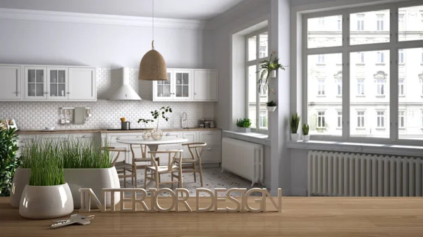 Trä bord, skrivbord eller hylla med krukväxter, husnycklar och 3D bokstäver gör orden inredning, över suddig retro kök, projekt koncept kopiera utrymme bakgrund — Stockfoto