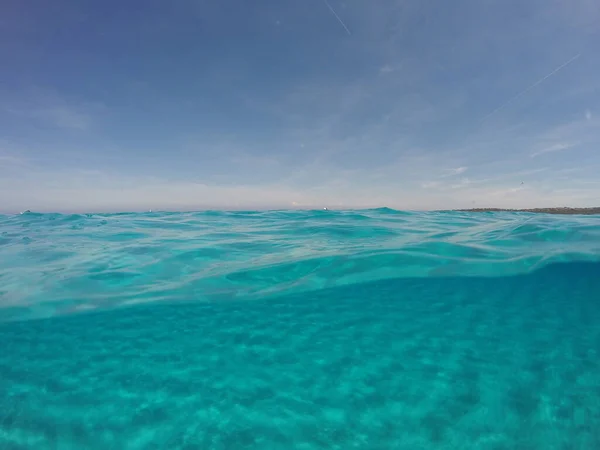 Geweldige Blauwe Zee Met Wit Zand Onder Water Sardinië Stintino — Stockfoto