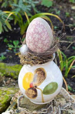 Yuvada Paskalya yumurtası