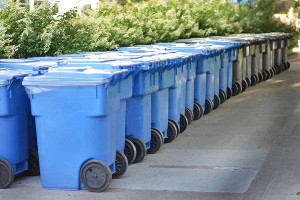 Modern garbage bin in Canada. — Stock Photo, Image