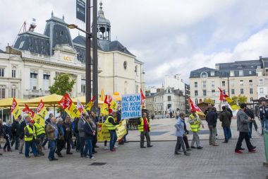 Le Mans, Fransa - 19 Ekim 2017: İnsanlar yeni yasalar bir saldırı sırasında göstermek