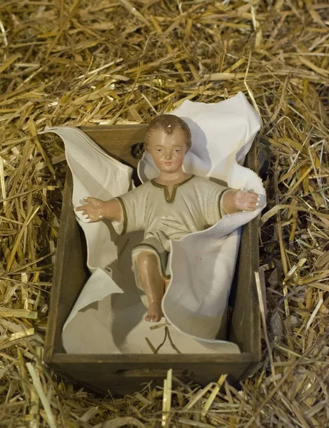 Bébé Jésus couché dans un berceau — Photo
