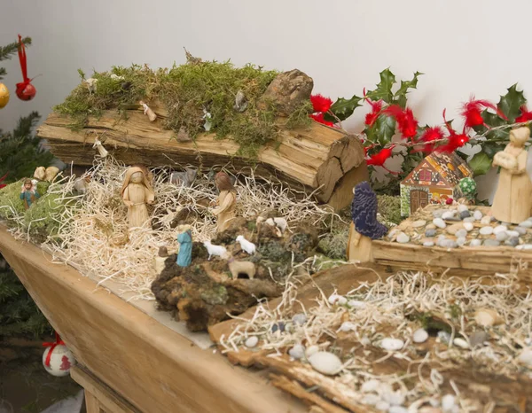 Creche Natal Casa Feita Com Joseph Mary Pequeno Jesus — Fotografia de Stock