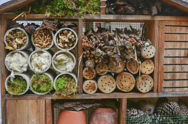 Insektenhaus aus Holz — Stockfoto