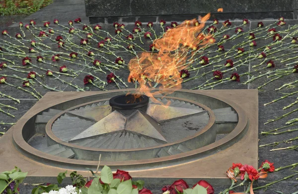 Eternal Flame - símbolo de victoria en la Segunda Guerra Mundial — Foto de Stock