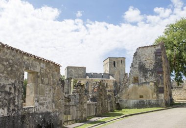 2. Dünya Savaşı sırasında Oradour sur Glane Fransa bina yok