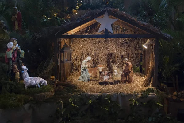 Kerst crèche met Jozef Maria en Jezus — Stockfoto