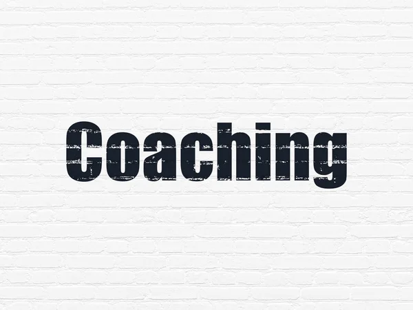 Onderwijs concept: Coaching op muur achtergrond — Stockfoto