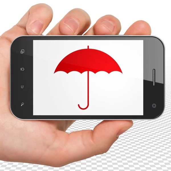 Schutzkonzept: Smartphone mit Regenschirm in der Hand auf dem Display — Stockfoto