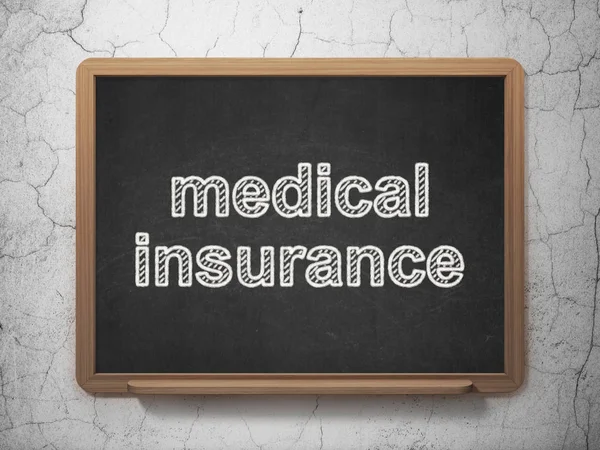 Conceptul de asigurare: Asigurări medicale pe fundal tablă de cretă — Fotografie, imagine de stoc