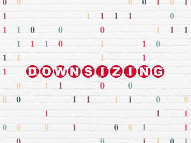 İş kavramı: duvar arka plan üzerinde küçülme