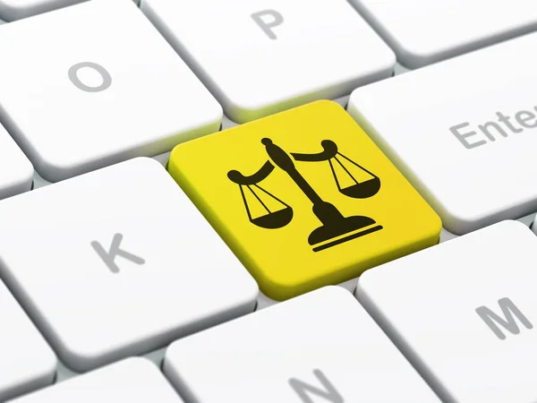 Concept de droit : Balances sur fond de clavier d'ordinateur — Photo