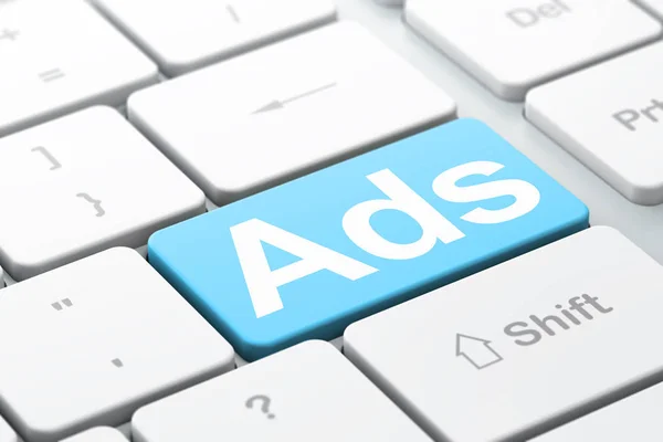 広告の概念: コンピューター上の広告の背景のキーボード — ストック写真
