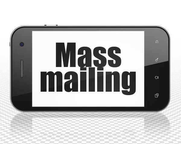 Marketing concept: Smartphone met massa Mailing op display — Stockfoto