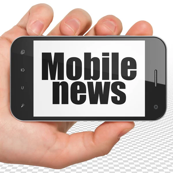 Concepto de noticias: Smartphone de mano con noticias móviles en pantalla —  Fotos de Stock