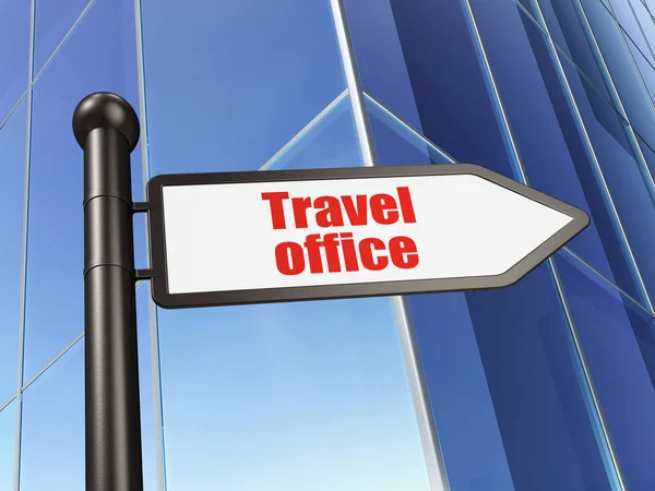 Conceito de férias: assinar Travel Office no fundo do edifício — Fotografia de Stock