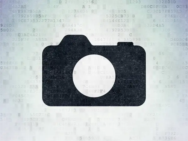 Urlaubskonzept: Fotokamera auf digitalem Datenpapier-Hintergrund — Stockfoto