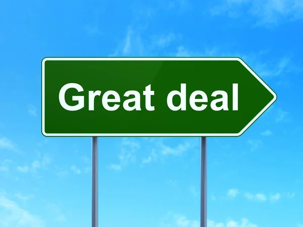 Conceito de negócio: Great Deal on road sign background — Fotografia de Stock