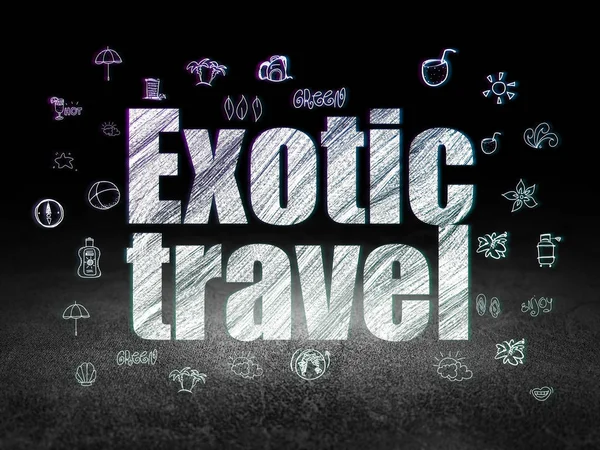 Turisztikai koncepció: egzotikus utazás grunge sötét szobában — Stock Fotó