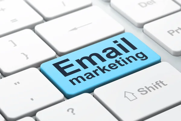 Koncepcja Biznesowa: e-mail marketing na tle klawiatury komputera — Zdjęcie stockowe