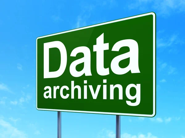 Concept van de gegevens: gegevens archiveren op weg teken achtergrond — Stockfoto