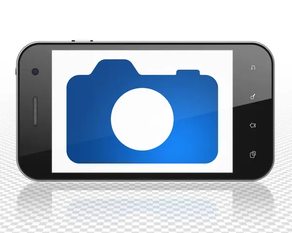 Conceito de turismo: Smartphone com câmera fotográfica em exibição — Fotografia de Stock