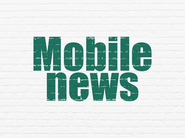 Concepto de noticias: Mobile News on wall background — Foto de Stock