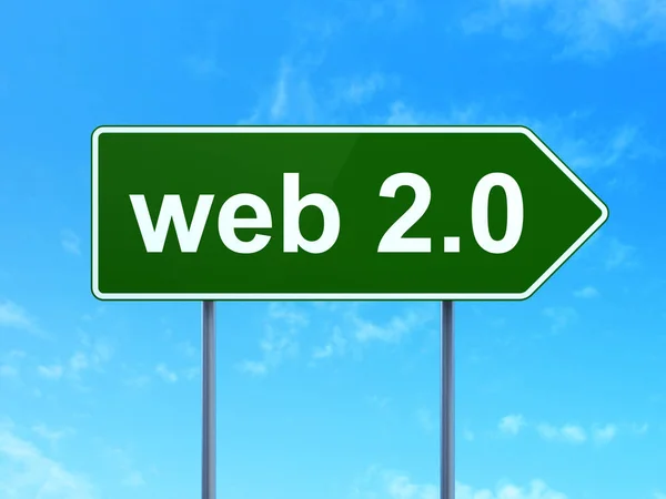 Web designkoncept: Web 2.0 på road sign bakgrund — Stockfoto