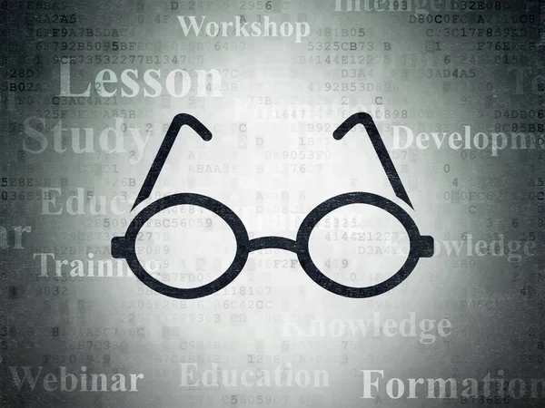 Conceito de educação: óculos sobre fundo de papel de dados digitais — Fotografia de Stock
